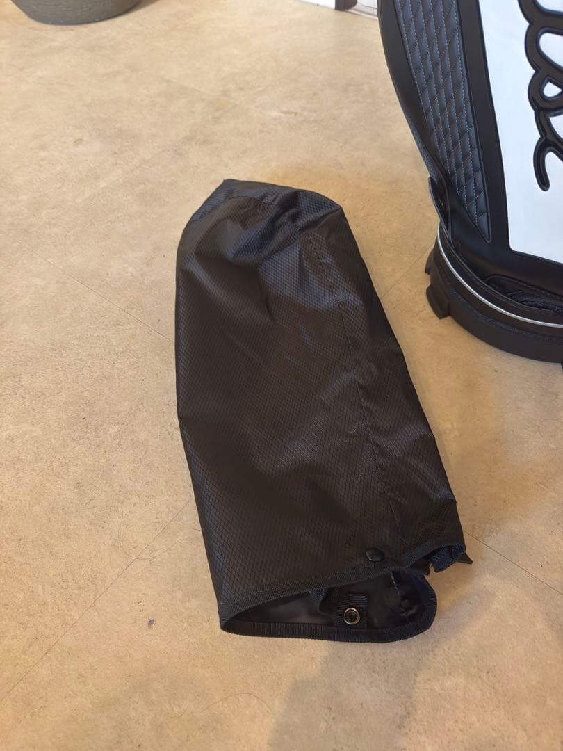 タイトリストTitleist ミレニアムキャディバッグ 黒/白