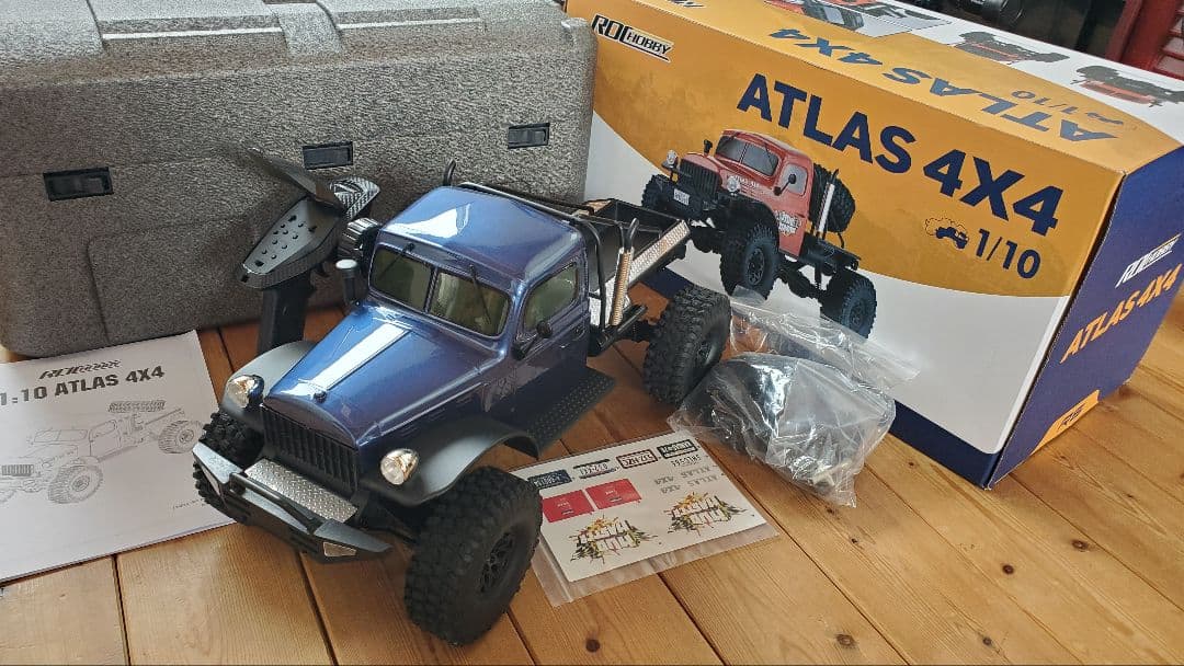 ATLAS 4X4 1/10 クローラーラジコンカー