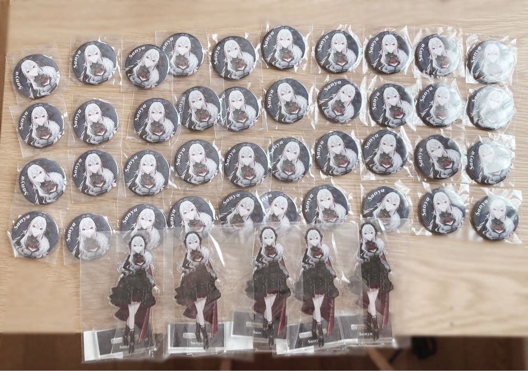 サーニャ 缶バッジ アクスタ 新品未開封