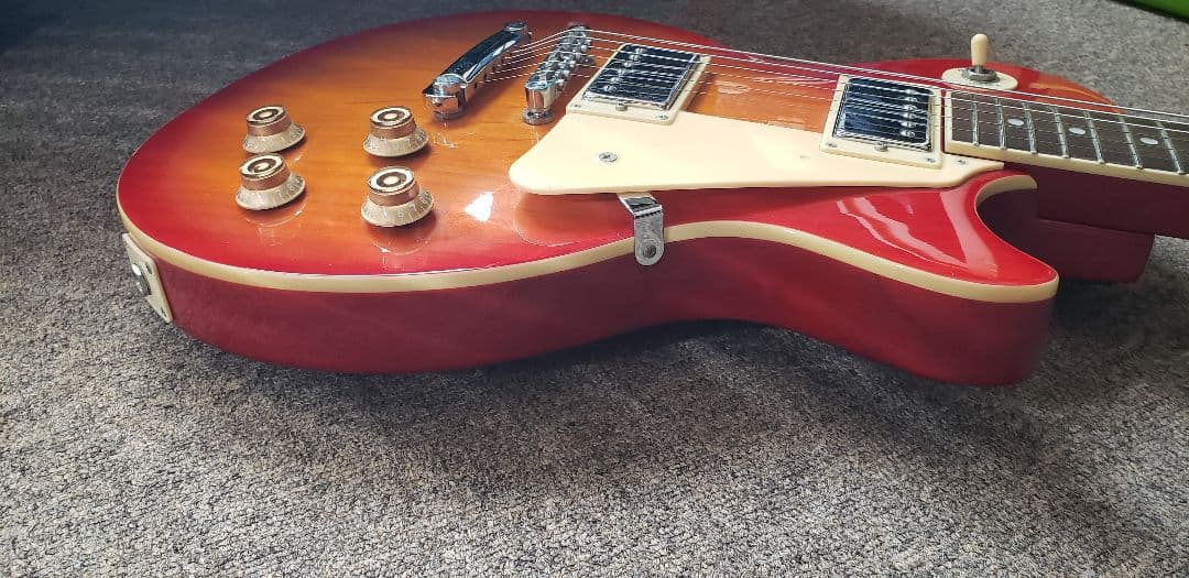 Maestoro by Gibson Les Paul サンバースト