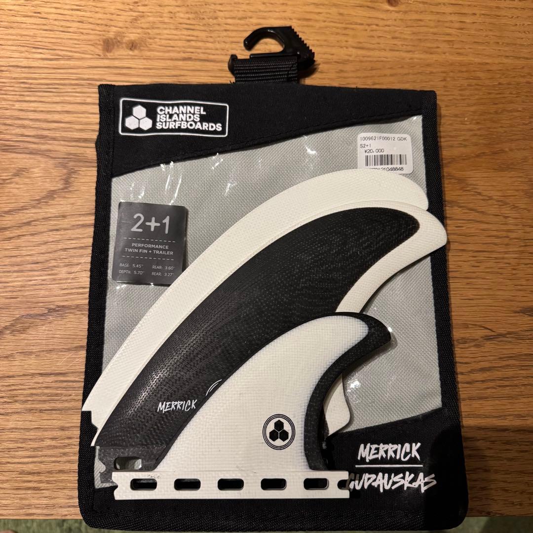 G SKATE Future/GUDAUSKAS 2+1 ガダスカスフィン