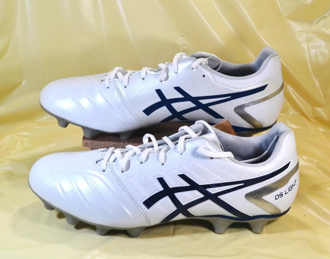 【新品／28cm】アシックス■サッカー■1103A080■DS ライト WIDE