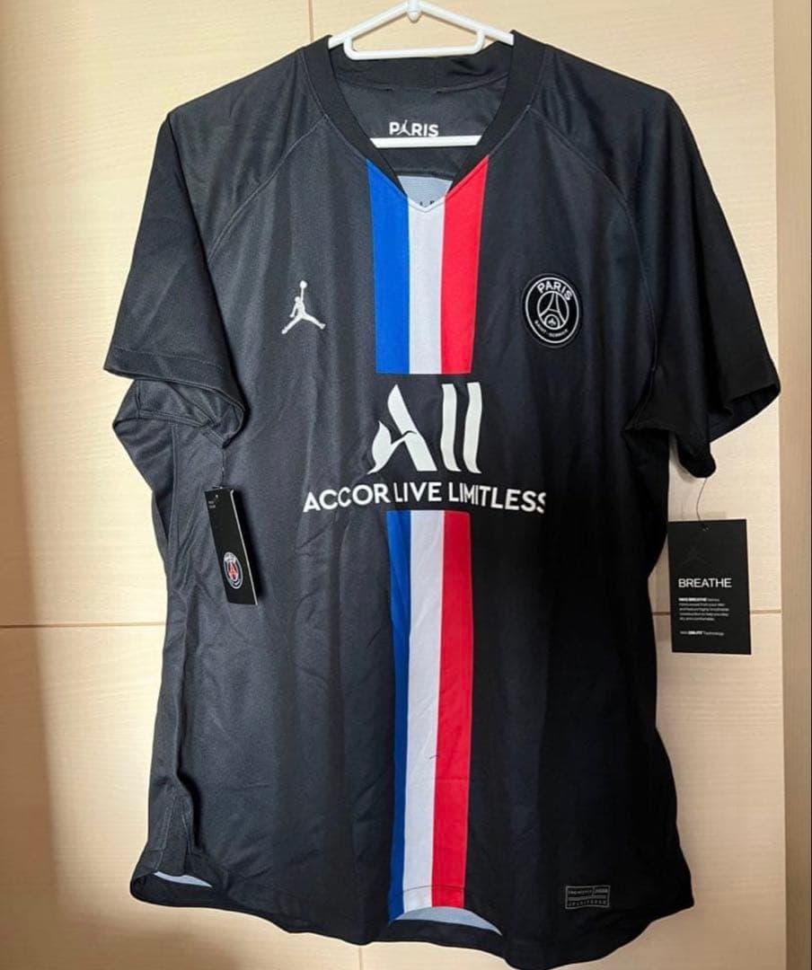 早い者勝ち！パリサンジェルマンParis Saint-Germain シャツ