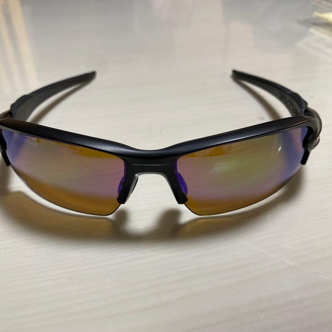 Oakley スポーツ用サングラス ケース付き