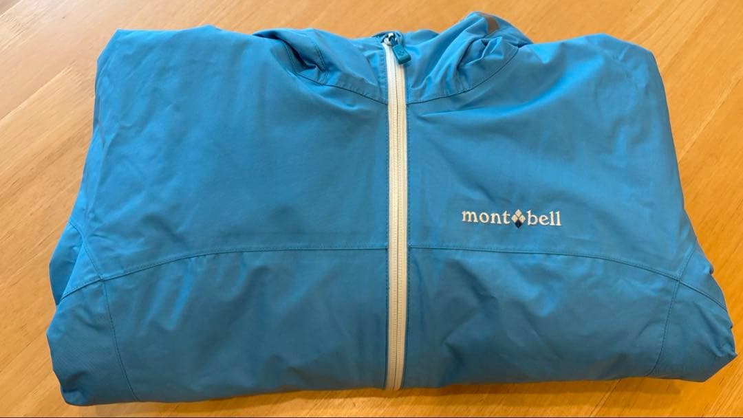 モンベル　mont-bell パウダーステップジャケット　140 水色