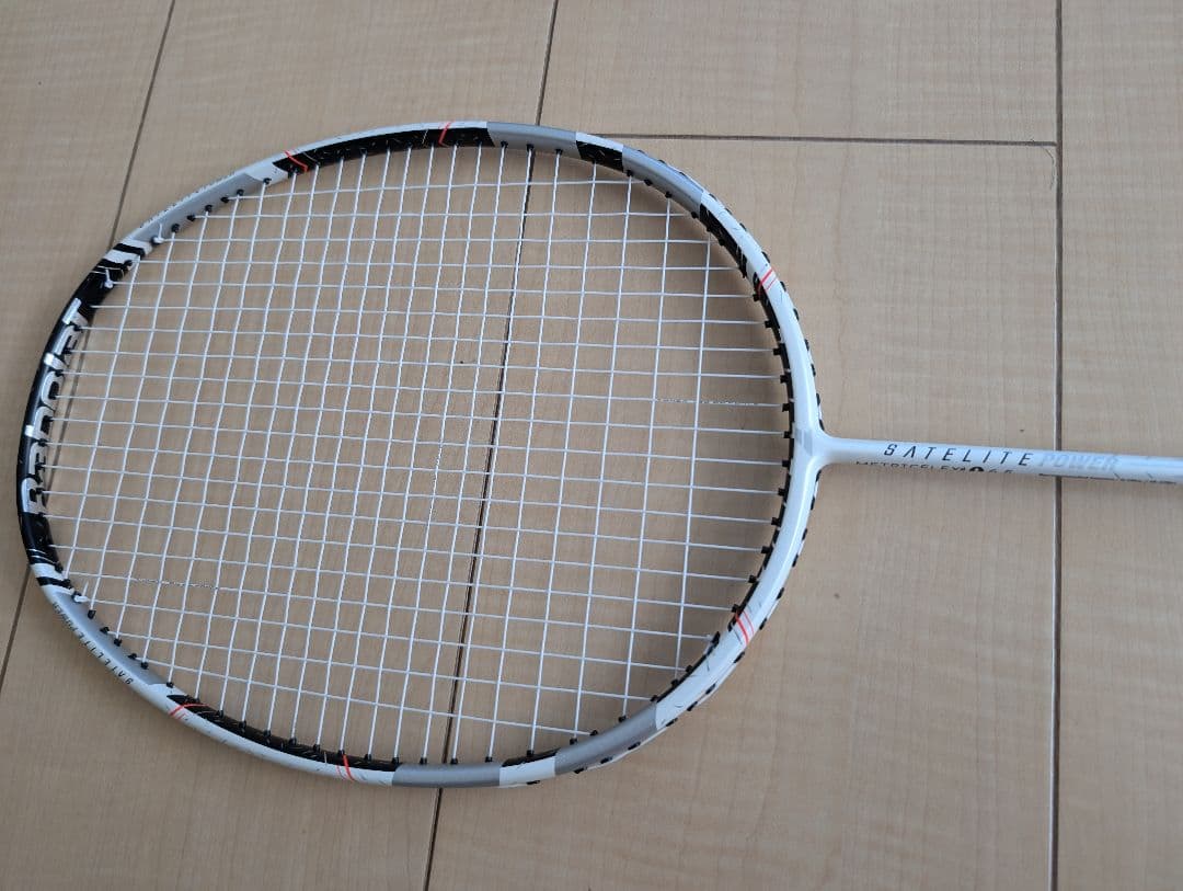 deeeep　バボラ サテライト パワー バドミントンラケット