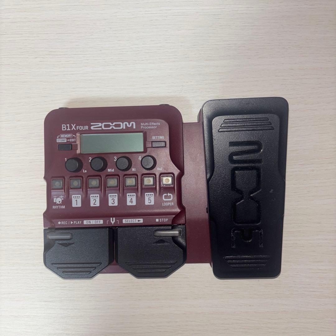 ZOOM B1X FOUR マルチエフェクター 本体のみ