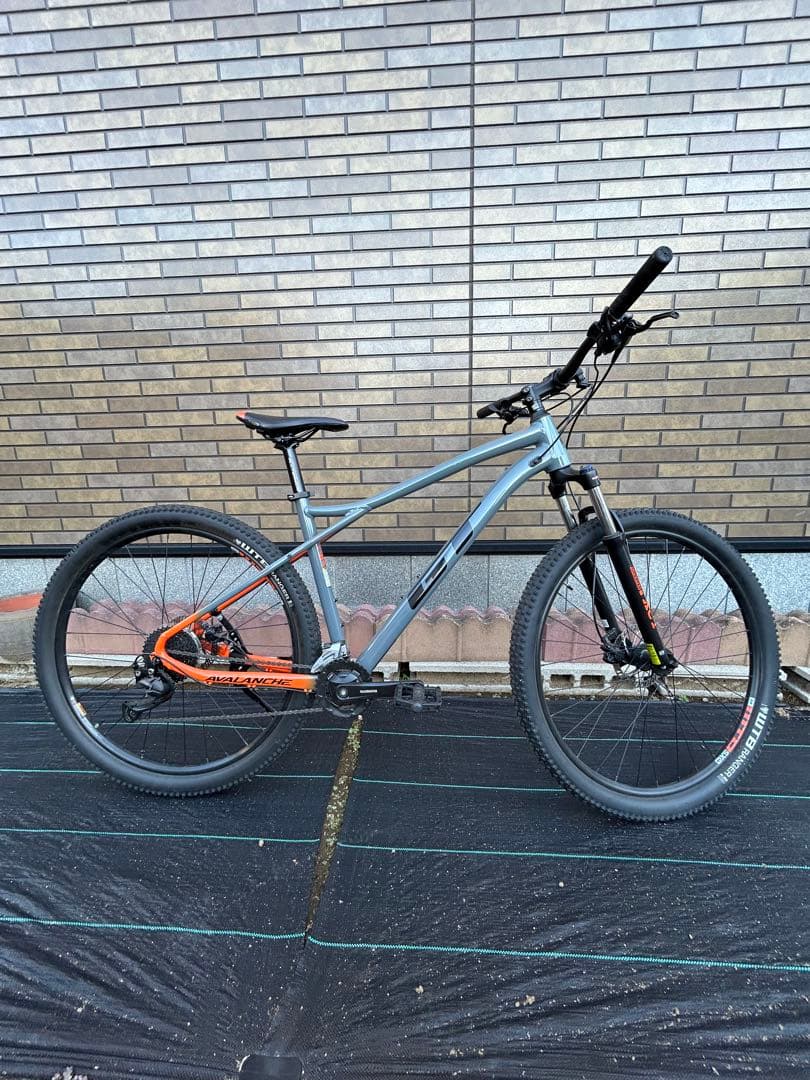 GT マウンテンバイク　アバランチェスポーツＬサイズ