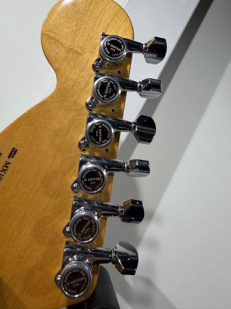 Fender Mexico アッシュボディ ラージヘッド