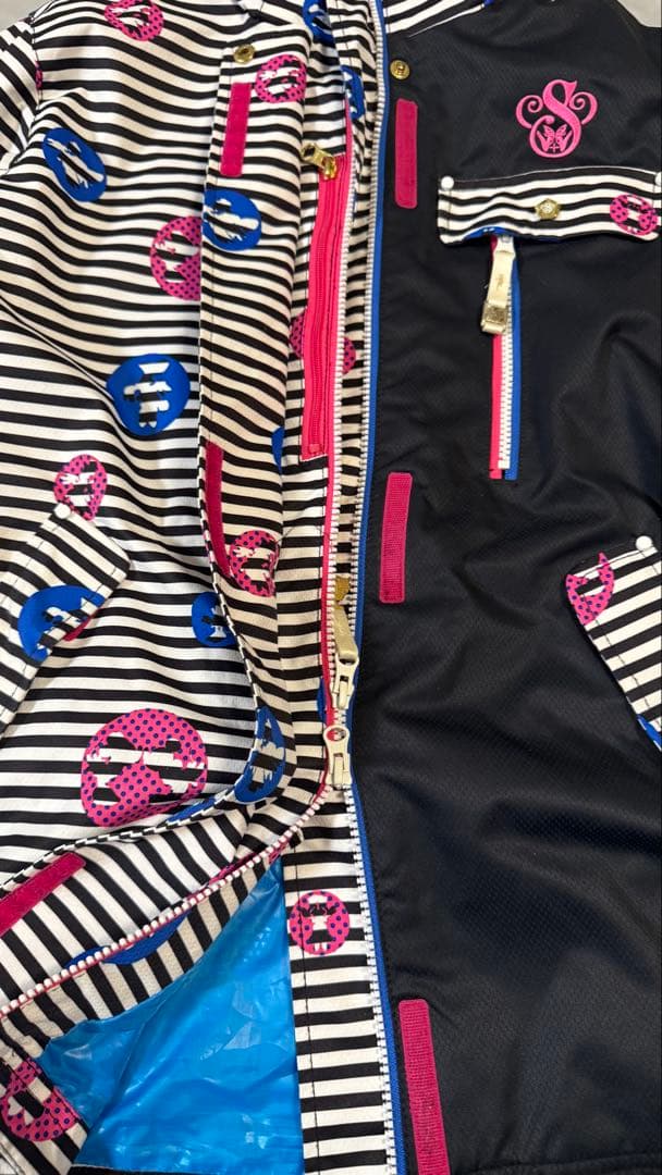 美品　swivel スノボウェア　11号　ディズニー　コラボ