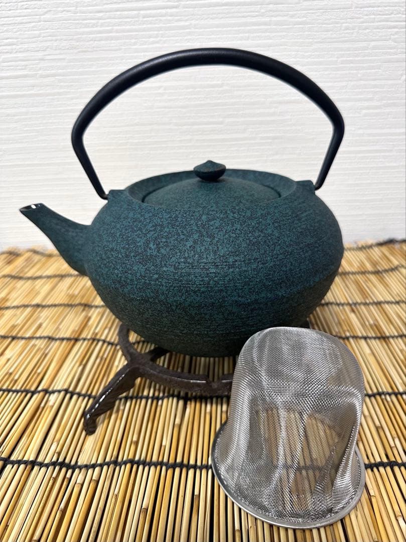 未使用品　鋳心ノ工房　増田尚紀デザイン　平つぼＬ　鉄急須　南部鉄瓶　南部鉄器