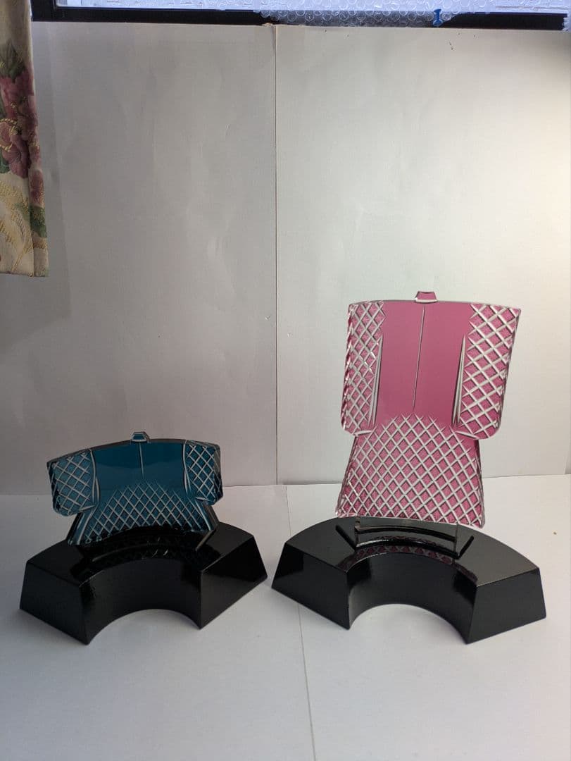 現代の名工、黒木国昭、『きもの図・薩摩切子文置物』、銘「黒木国昭作」、共箱