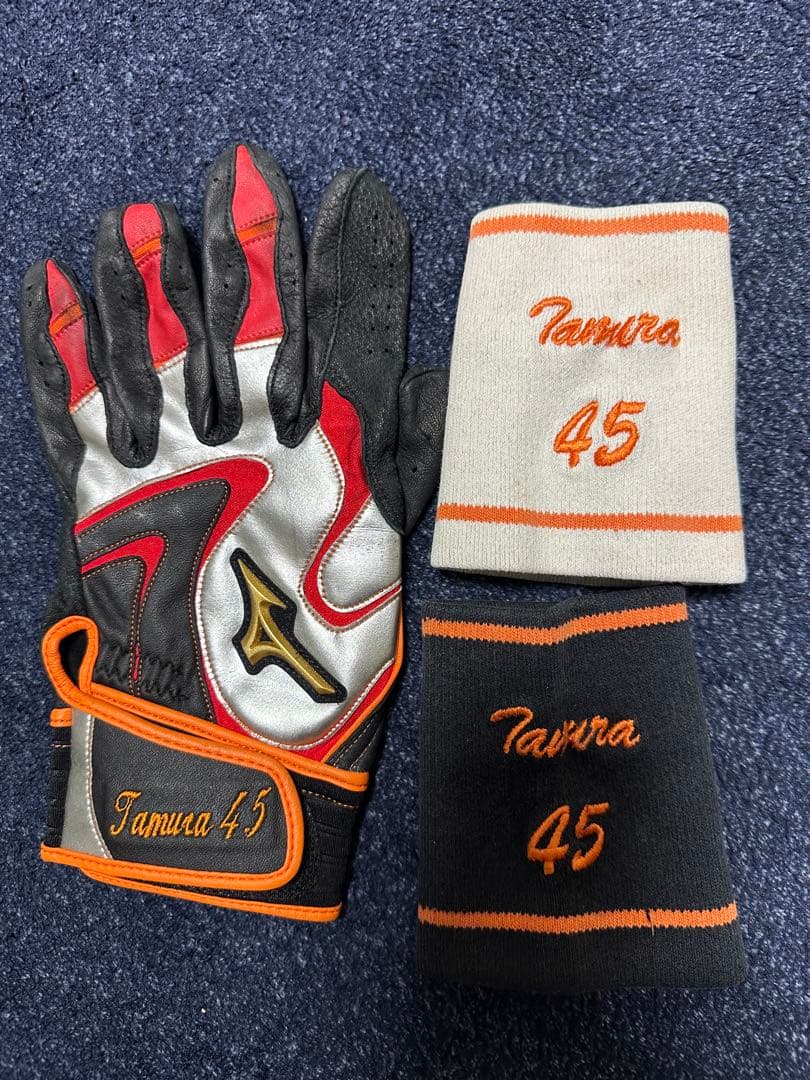 千葉ロッテマリーンズ　田村龍弘　実使用バッティンググローブ　リストバンド