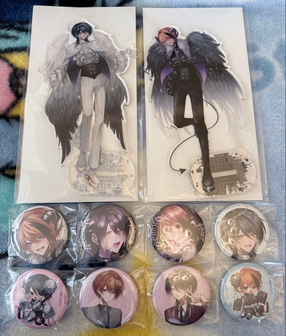 かすりっひ アクリルスタンド＆缶バッジセットA