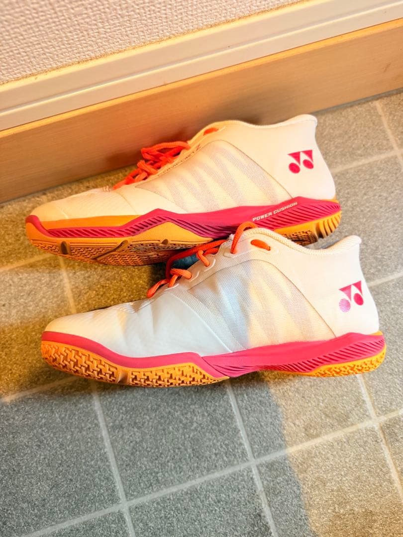 ピンクの猫12/26まで　YONEX COMFORT Z 25.5