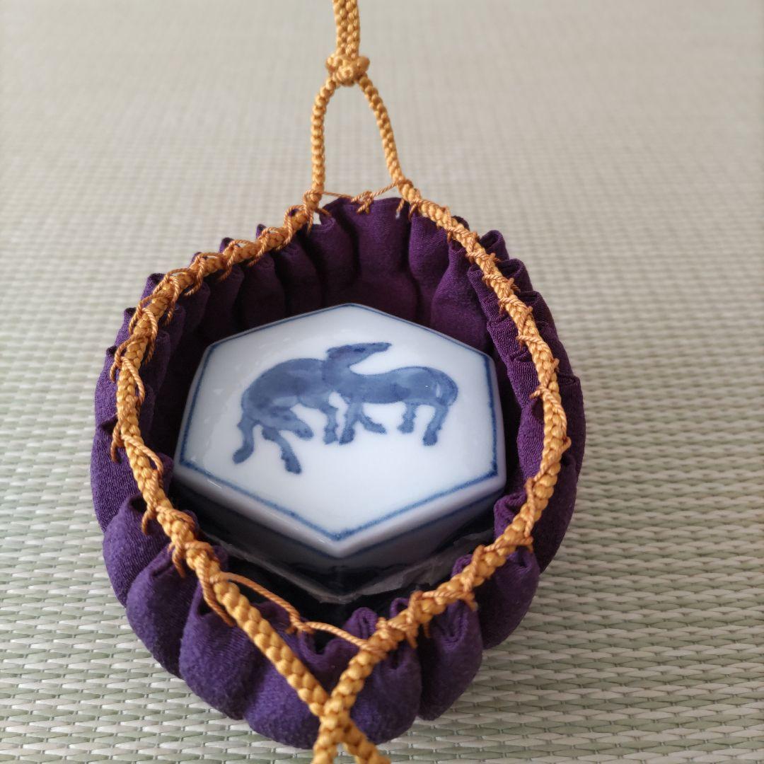 林邦佳　青花馬図六角香合　共箱　御物袋　茶道具　未使用　午香合