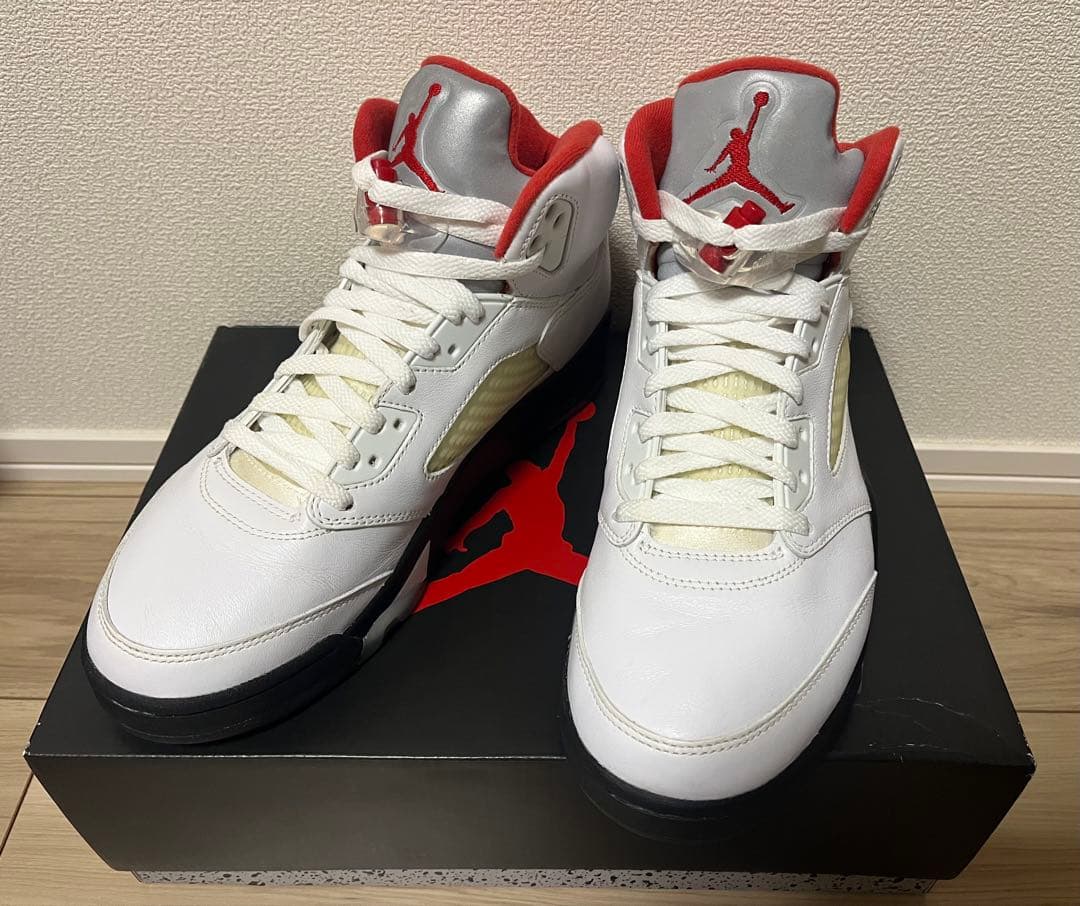 NIKE AIR JORDAN 5 RETRO エアジョーダン 5 レトロ