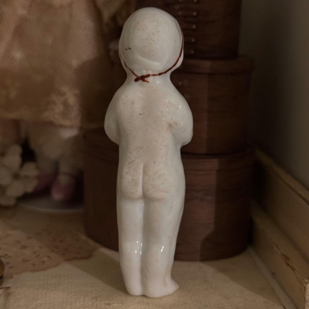 ドイツ フローズン シャーロット 1860年頃 ベビーハット 抱胸ポーズ 希少