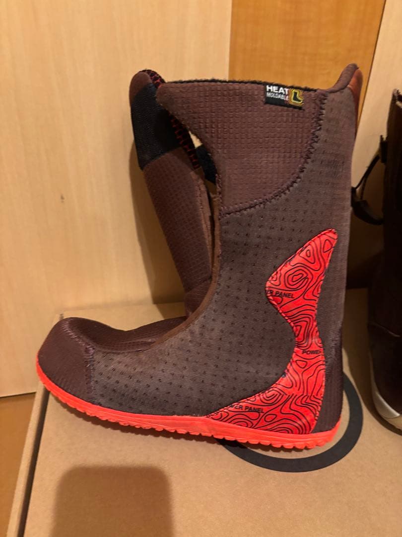 バートンアイオンレザー