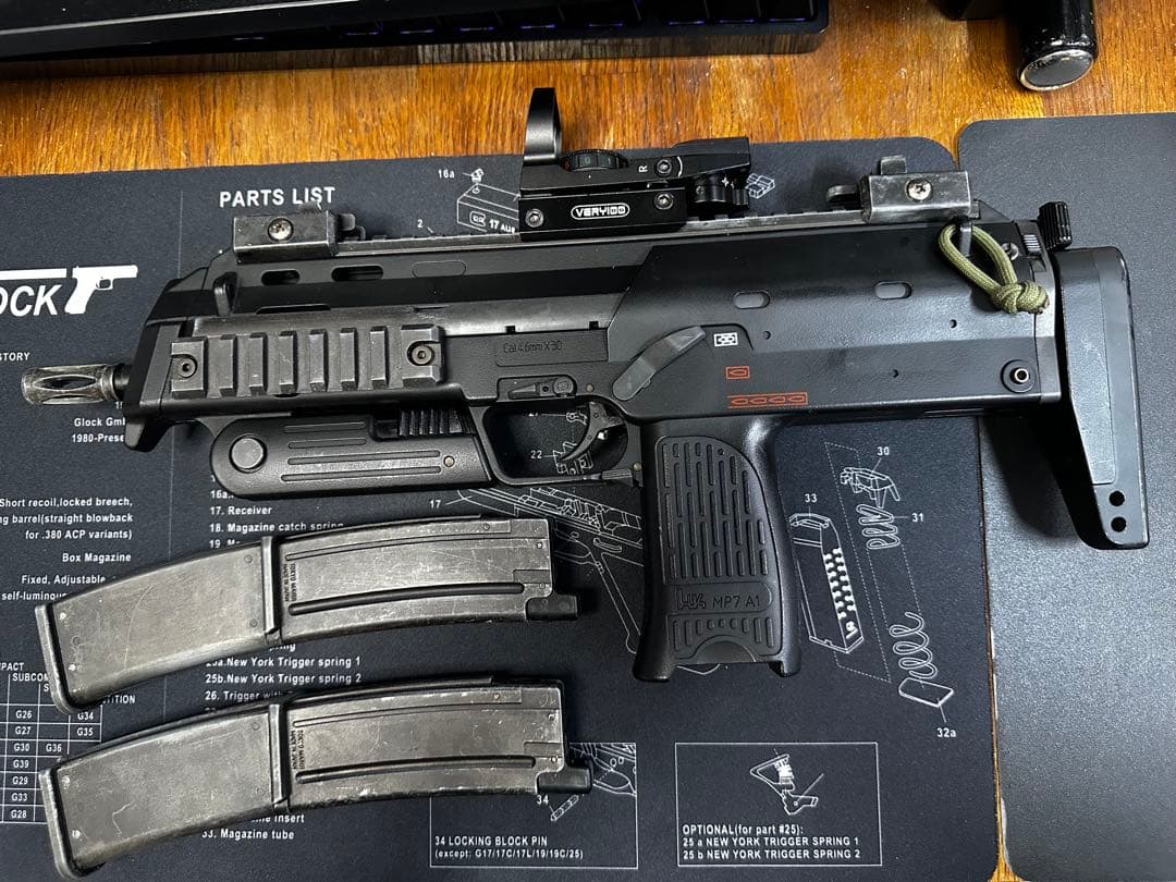 東京マルイ MP7A1 ガスブロ ドットサイト付き