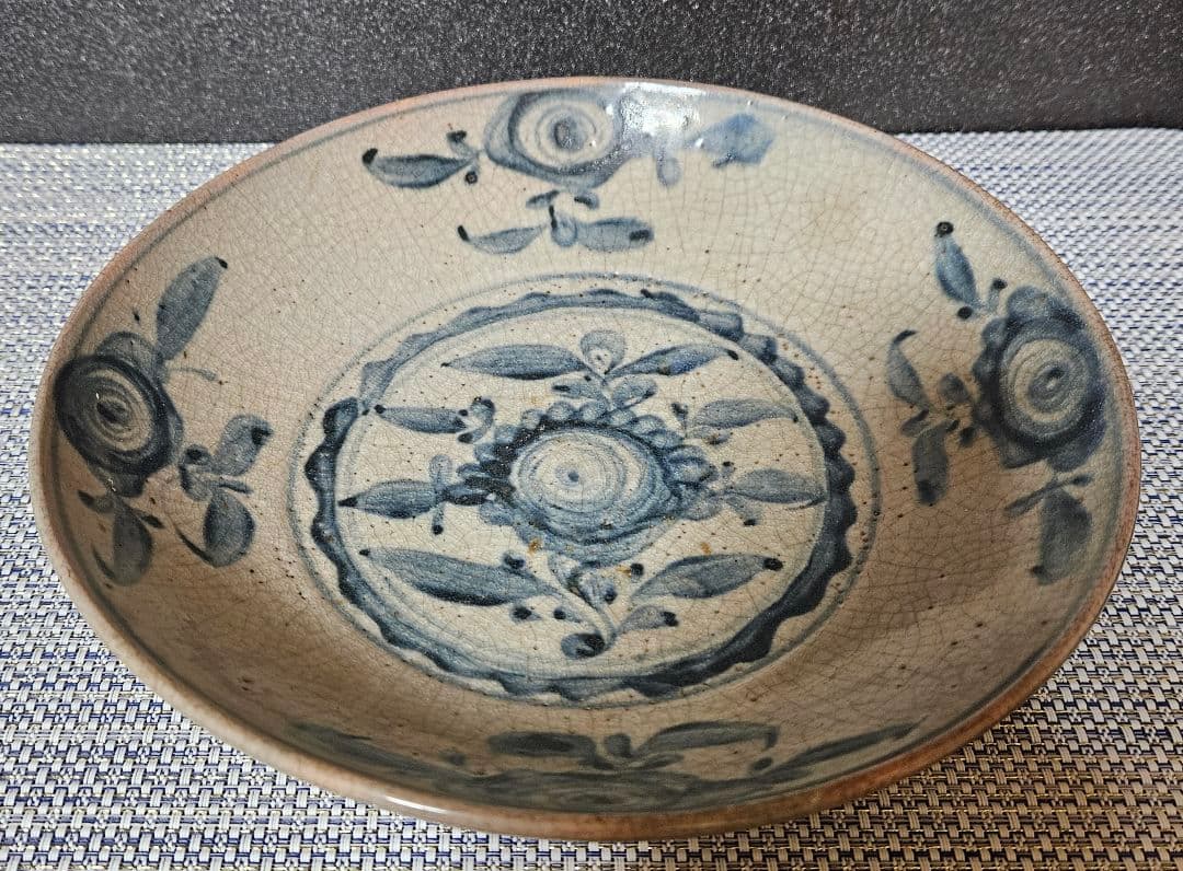 【大名品❗】16-17世紀　中国古陶磁　明朝　青華　古染　花文　砂高台　呉須皿