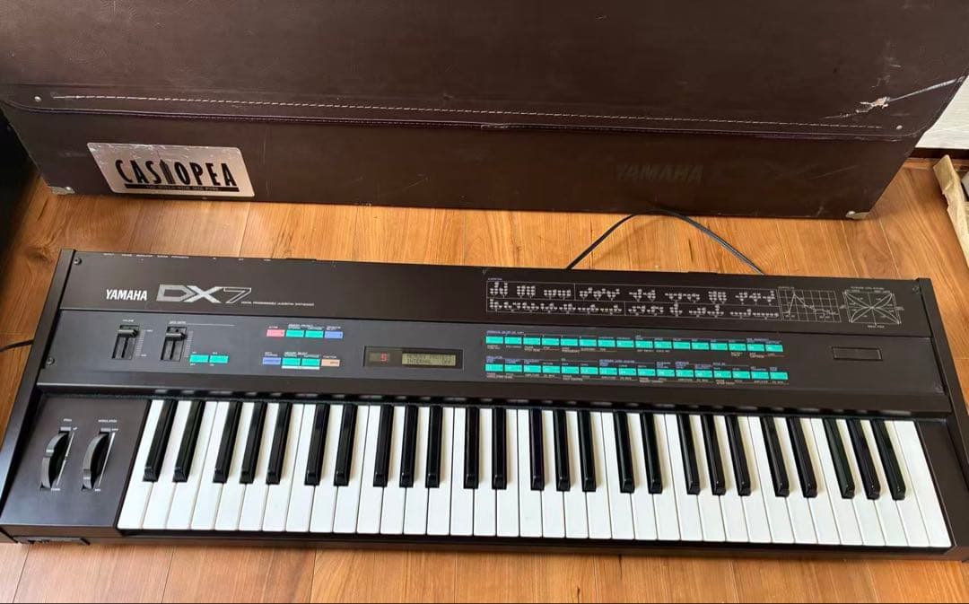 Yamaha DX7 シンセサイザー ケース付き 通電確認済み