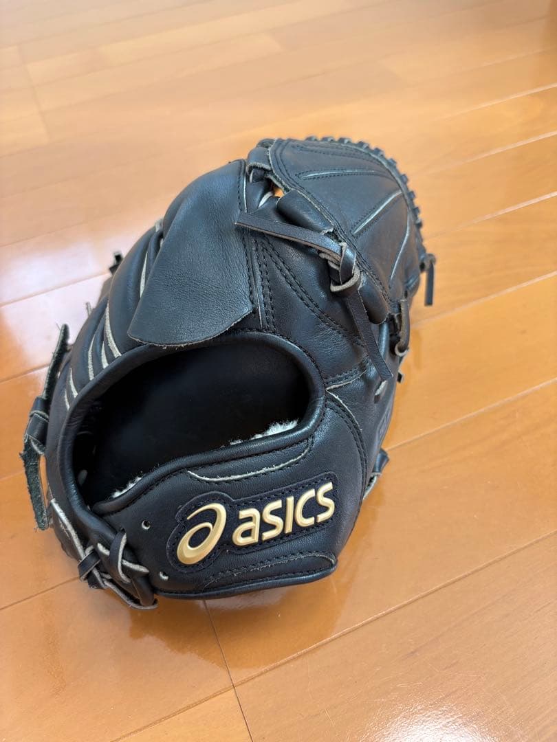 asicsゴールドステージ投手用グローブ