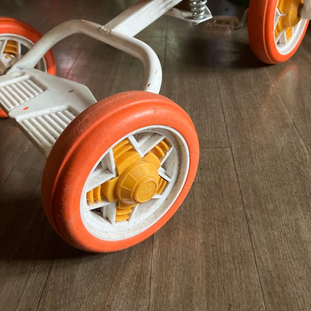 PLAY MATE 三輪車 ホワイト・オレンジ　中古品