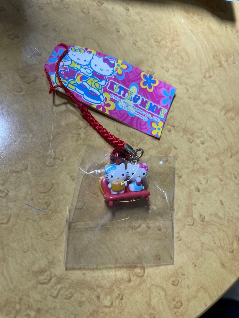 ハローキティ ＆ミミーストラップ ベンチ希少