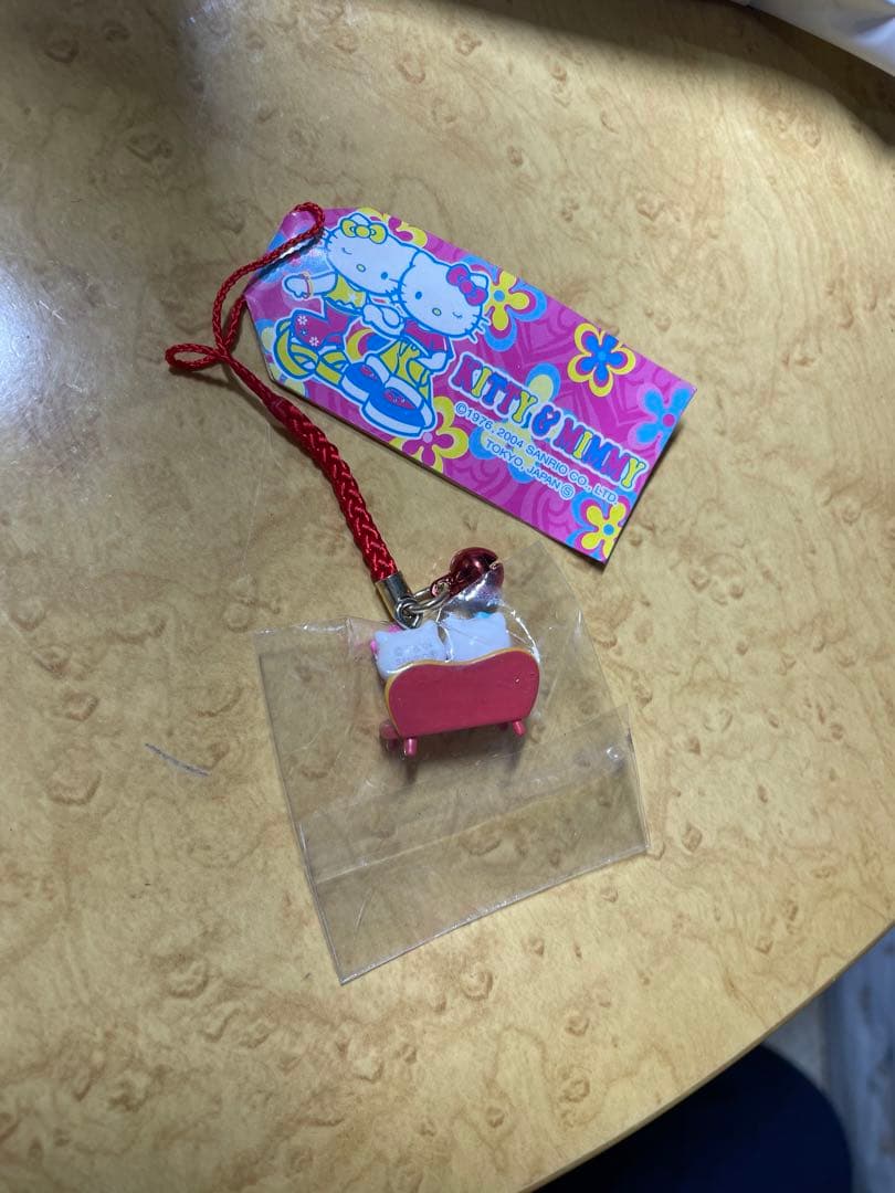 ハローキティ ＆ミミーストラップ ベンチ希少