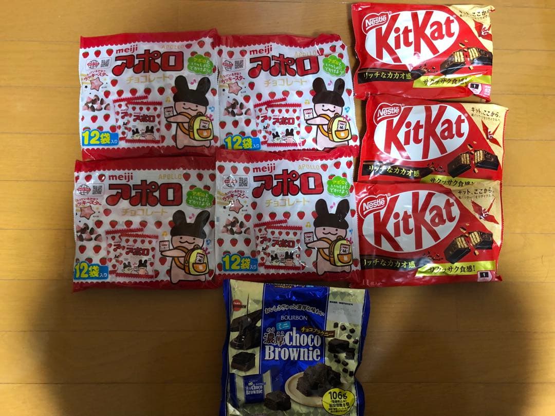いちごつみ 、ビックチョコ、カプリコアポロ、キットカット