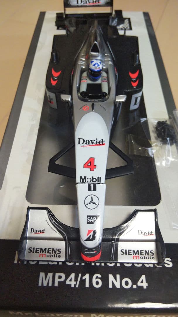 Miniz-F1 McLaren MP4/16 No.4 未使用品