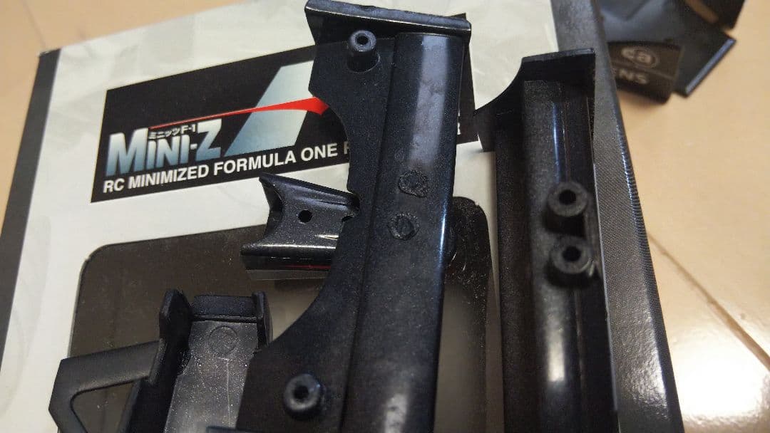 Miniz-F1 McLaren MP4/16 No.4 未使用品