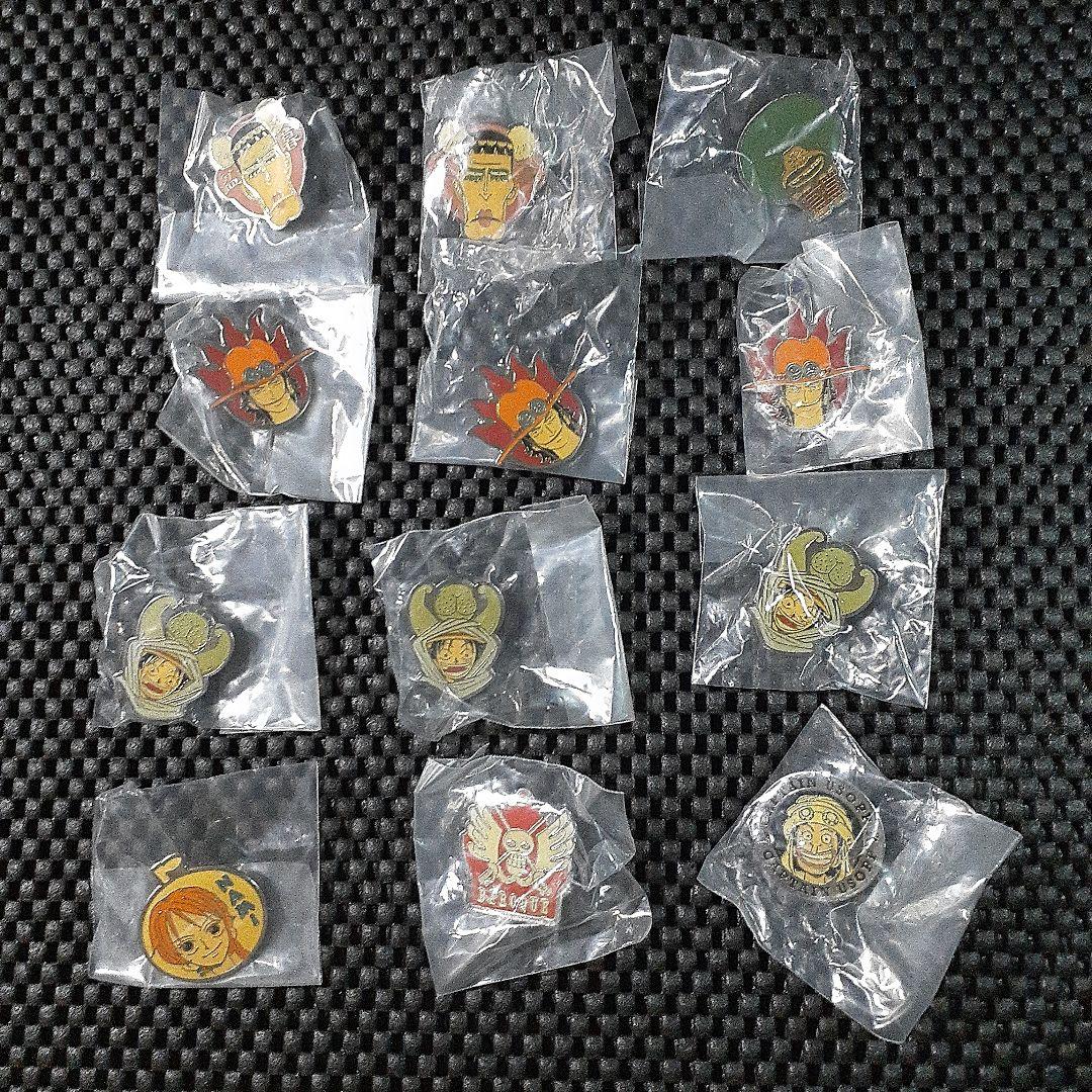 ワンピース2002年度製品ピンバッチ 12個