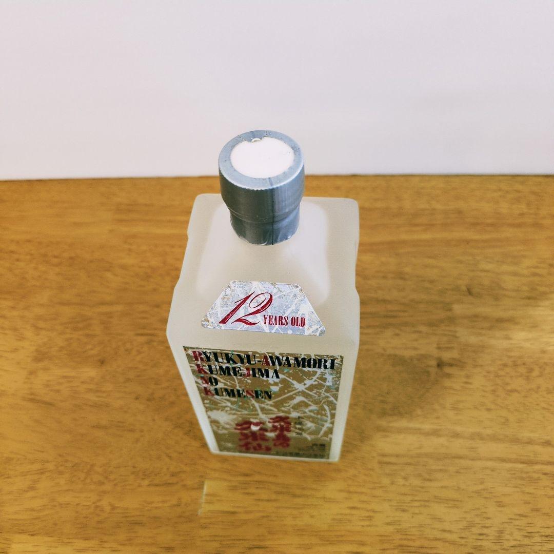 本場泡盛 久米島の久米仙 ホワイト12年 【 42年以上古酒】