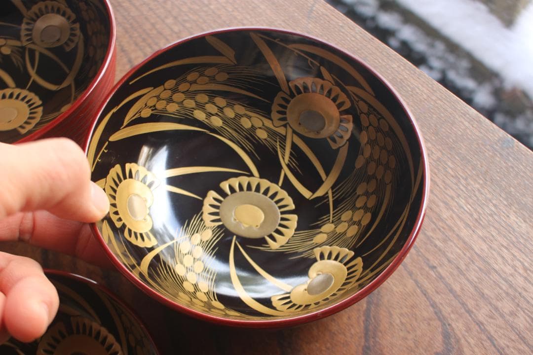 極小保管傷のみ！深みある糸目紅溜塗に極上稲穂福来雀蒔絵のお椀2点（検輪島塗雑煮椀