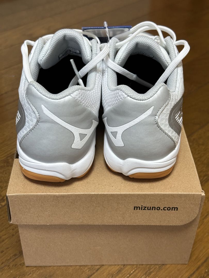 新品 Mizuno バレーボールシューズ 24.5cm