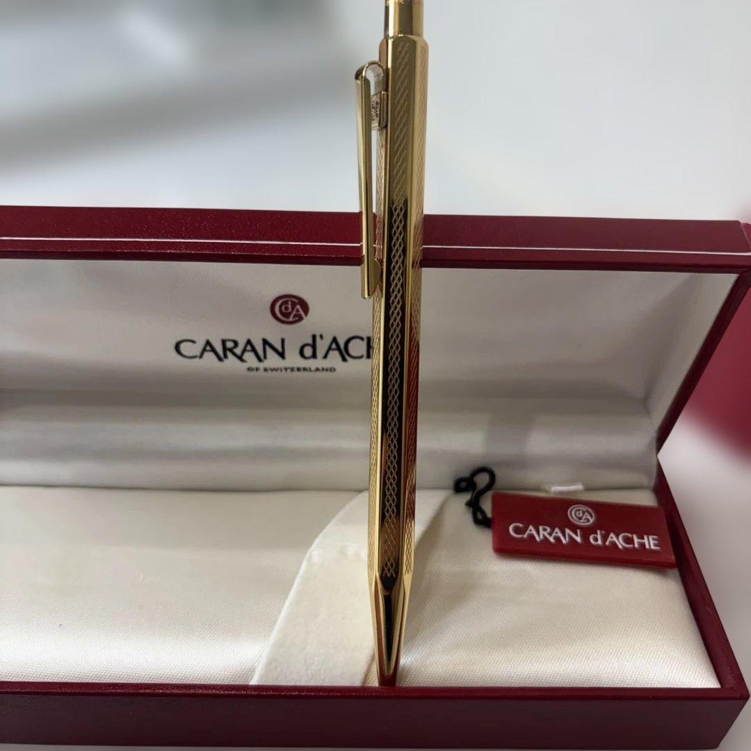 匿名発送カランダッシュ エクリドール シェブロン ノック式 ゴールドカラー美品