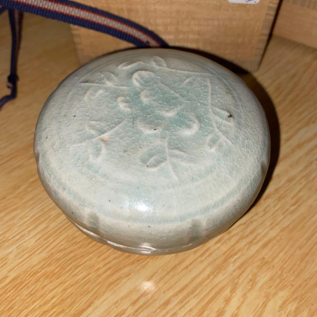 陽刻草花文香合　宋時代