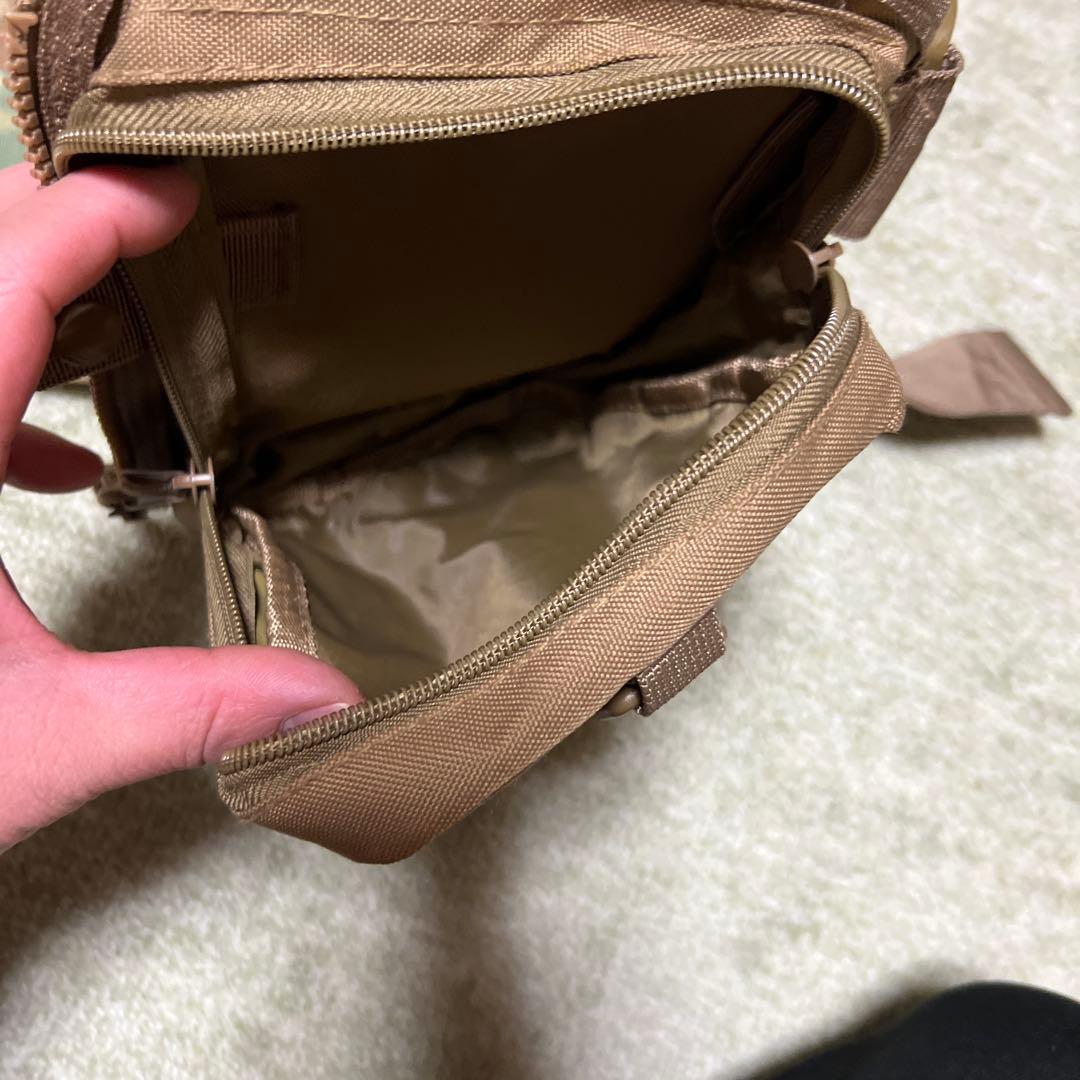 LITTLE PRESENTS フィッシングベスト 渓流釣りルアー３５個付き