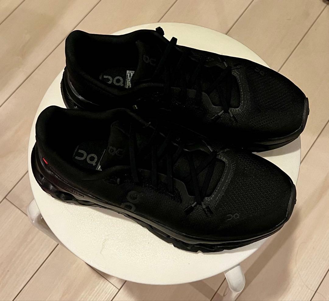 On オン Cloudtilt クラウドティルト24.5cm