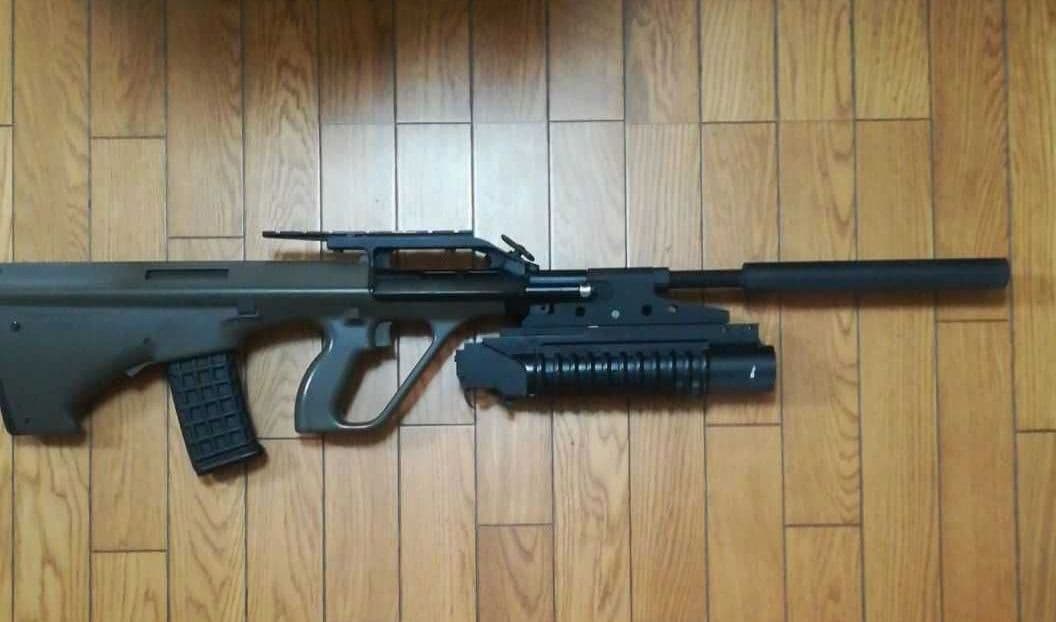 東京マルイ電動ガン　ステアーAUG