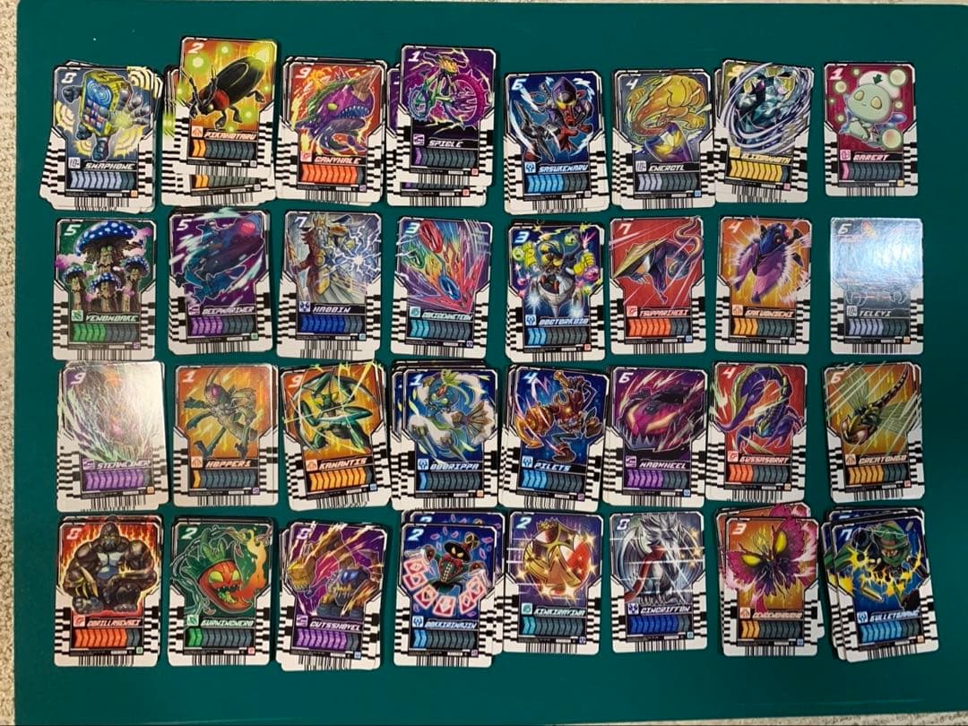 画面ライダーガッチャード　ライドケミートレカセット　カード100枚以上