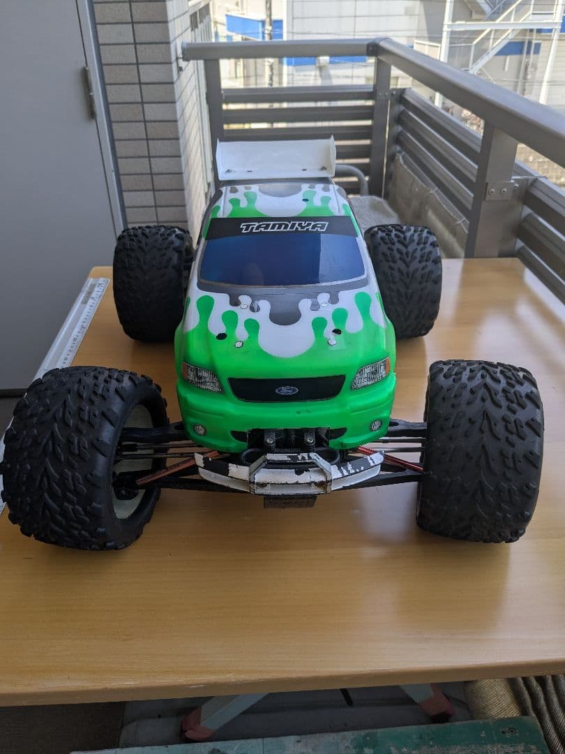 トラクサスレボ　電動仕様変更ラジコン