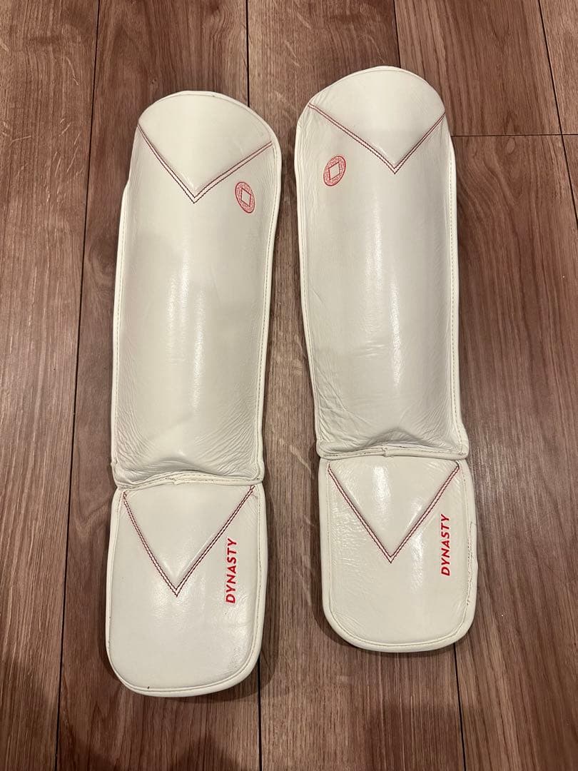 Dynasty Diamond Pro MMA シンガード S/Mサイズ