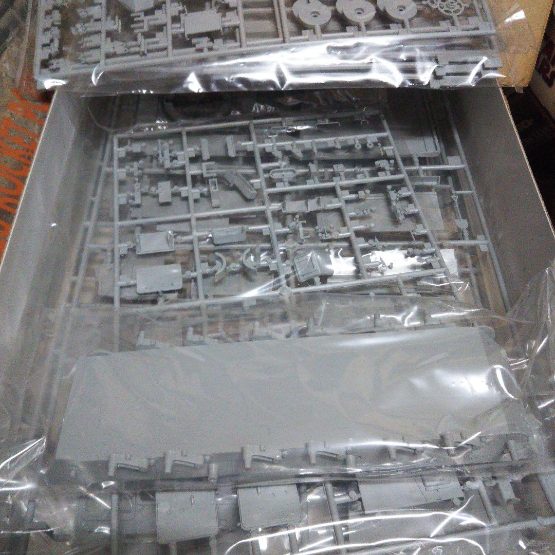 ドラゴン M270 MLRS w/M26 ROCKET PODS タミヤセット