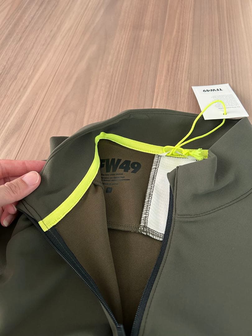 【新品タグ付き】TFW49 ティーエフダブリュー ロンT HALF ZIP