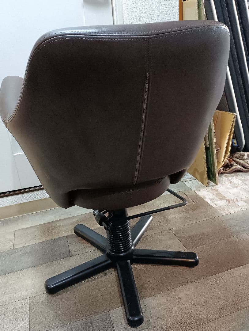 美容室オオヒロスタイリングチェア