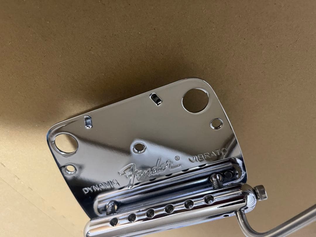 Fender Mustang Tremolo インチサイズ