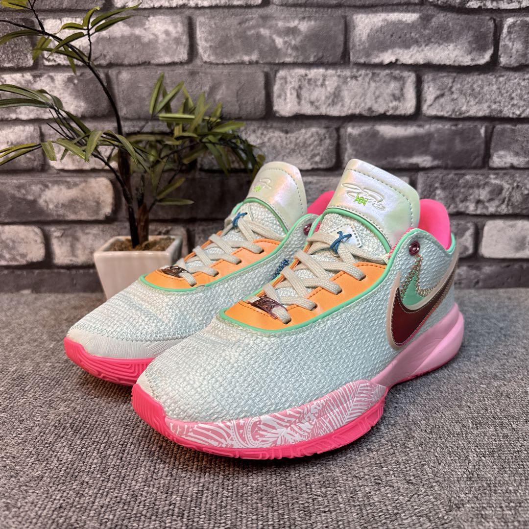 ナイキ レブロン20 タイムマシーン 26.5